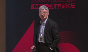 朱民：把恢复和扩大消费放在优先位置