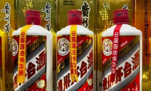 罕见主动控价！飞天茅台价格“V字反转”再反转……