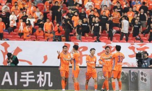 憾失射手王！中超-卡扎伊什维利轰两球 泰山客场5-1三镇