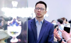 张朝阳探展AWE2025三星展台：体验VisionAI、透明MicroLED前沿显示科技，现场解码声光物理原理！