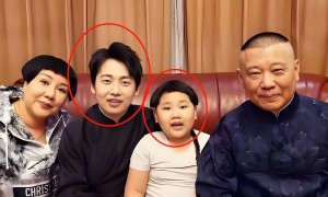 郭德纲与王惠观看德云鼓曲社排练，王惠胖到认不出，郭德纲仍然爱
