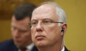 泽连斯基发觉不妙，美俄秘密讨论停火方案，莫斯科对结果十分满意