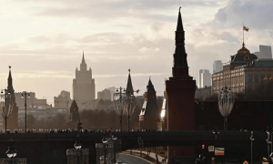 乌克兰松口不加入北约了，泽连斯基立场彻底反转，基辅同时给美俄划红线！