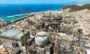 俄罗斯工资拖欠总额一年激增4倍：军工厂三个月没发钱