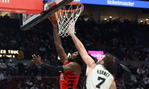 原创 
            仅打62秒！杨瀚森连续两战0分 开拓者内线已不需要他？