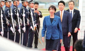 高市早苗拒绝道歉，日本开启对华“第二战场”，菲律宾加入乱斗，中方开始收网了！