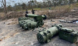 洪森父子没想到，柬埔寨丢盔弃甲，大量武器落到泰国手中，连泰国湾也被泰军封锁！