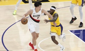 原创 
            杨瀚森风评为何急转直下 带女友吃夜宵就该被骂？