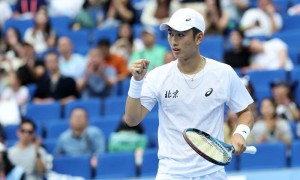 全运会网球：王欣瑜次盘送蛋胜王小童 商竣程仅丢一局横扫进16强