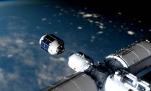 我国轻舟货运飞船将在“中国航天日”首次向公众亮相