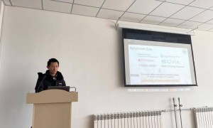 放弃美国终身教职， AI科学家回国任教
