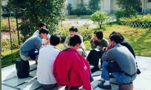 马云再度现身，引发“回归”猜测！阿里内部人士：回归绝不可能，作为创始人他也从未离开