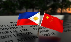 菲律宾疯狂玩火,哪来的勇气?