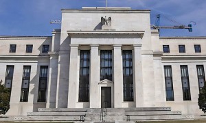 美联储降息之后,人民币国际化如何突围?